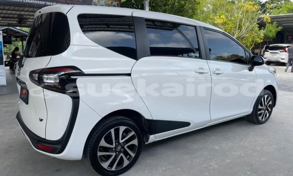 ซื้อ รถมือสอง Toyota Sienta ขาว รถยนต์ ใน %{เมือง} ใน สงขลา ซื้อ รถมือสอง Toyota Sienta ขาว รถยนต์ ใน %{เมือง} ใน สงขลา