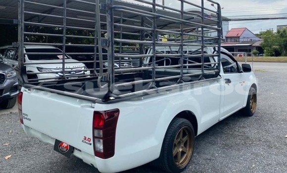 Buy Used Isuzu D-Max White Car in Songkhla in Songkhla Buy Used Isuzu D-Max White Car in Songkhla in Songkhla