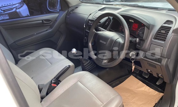 Buy Used Isuzu D-Max White Car in Songkhla in Songkhla Buy Used Isuzu D-Max White Car in Songkhla in Songkhla