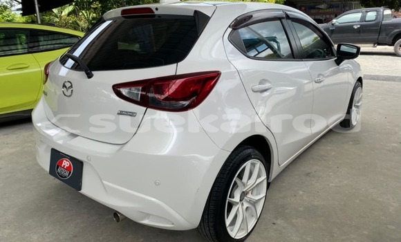 ซื้อ รถมือสอง Mazda 2 ขาว รถยนต์ ใน %{เมือง} ใน สงขลา ซื้อ รถมือสอง Mazda 2 ขาว รถยนต์ ใน %{เมือง} ใน สงขลา