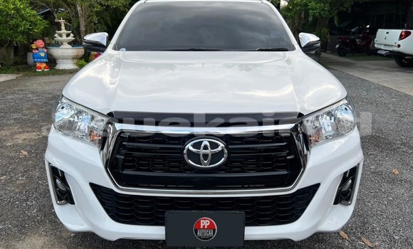Buy Used Toyota Hiluxe Revo White Car in Songkhla in Songkhla Buy Used Toyota Hiluxe Revo White Car in Songkhla in Songkhla