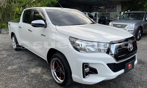 Buy Used Toyota Hiluxe Revo White Car in Songkhla in Songkhla Buy Used Toyota Hiluxe Revo White Car in Songkhla in Songkhla