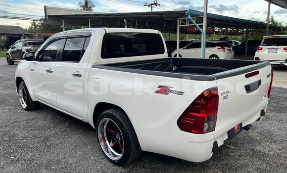 Buy Used Toyota Hiluxe Revo White Car in Songkhla in Songkhla Buy Used Toyota Hiluxe Revo White Car in Songkhla in Songkhla