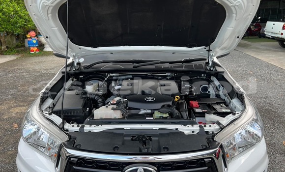Buy Used Toyota Hiluxe Revo White Car in Songkhla in Songkhla Buy Used Toyota Hiluxe Revo White Car in Songkhla in Songkhla