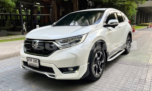 Buy Used Honda CR-V White Car in Bangkok in Bangkok