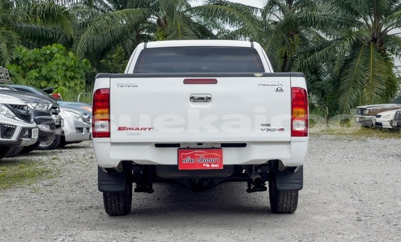 Buy Used Toyota Hiluxe VIGO White Car in Surat Thani in Surat Thani Buy Used Toyota Hiluxe VIGO White Car in Surat Thani in Surat Thani