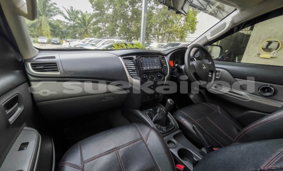 Buy Used Mitsubishi Triton Green Car in Surat Thani in Surat Thani Buy Used Mitsubishi Triton Green Car in Surat Thani in Surat Thani