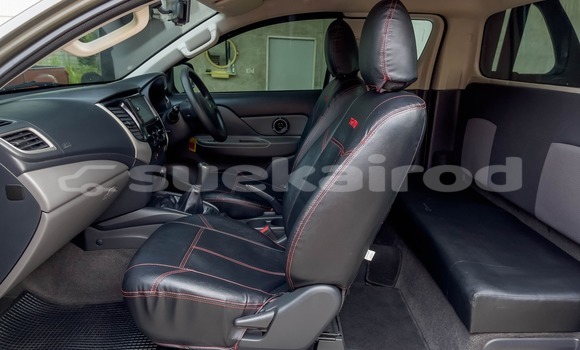 Buy Used Mitsubishi Triton Green Car in Surat Thani in Surat Thani Buy Used Mitsubishi Triton Green Car in Surat Thani in Surat Thani