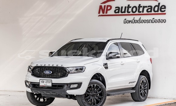 Buy Used Ford Everest White Car in Bangkok in Bangkok