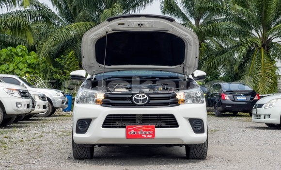 Buy Used Toyota Hiluxe Revo White Car in Surat Thani in Surat Thani Buy Used Toyota Hiluxe Revo White Car in Surat Thani in Surat Thani