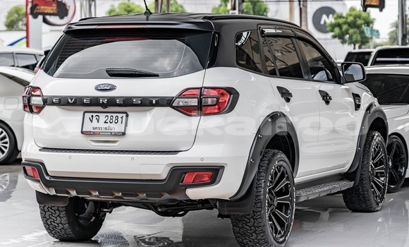 Buy Used Ford Everest White Car in Bangkok in Bangkok Buy Used Ford Everest White Car in Bangkok in Bangkok