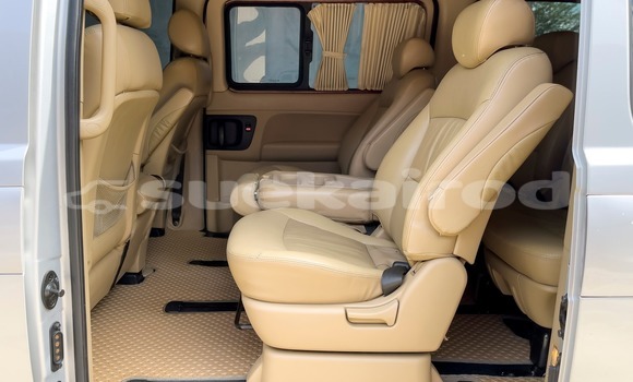 Buy Used Hyundai H1 Other Car in Surat Thani in Surat Thani Buy Used Hyundai H1 Other Car in Surat Thani in Surat Thani