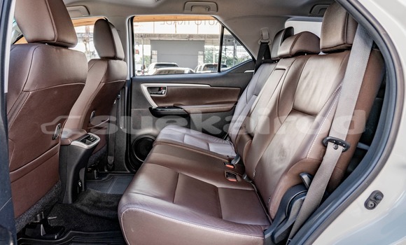 ซื้อ รถมือสอง Toyota Fortuner ขาว รถยนต์ ใน %{เมือง} ใน กรุงเทพมหานคร ซื้อ รถมือสอง Toyota Fortuner ขาว รถยนต์ ใน %{เมือง} ใน กรุงเทพมหานคร