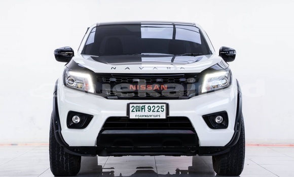 Buy Used Nissan NP 300 White Car in Bangkok in Bangkok Buy Used Nissan NP 300 White Car in Bangkok in Bangkok