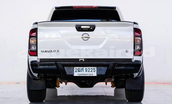 Buy Used Nissan NP 300 White Car in Bangkok in Bangkok Buy Used Nissan NP 300 White Car in Bangkok in Bangkok