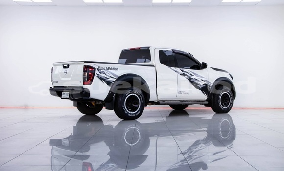 Buy Used Nissan NP 300 White Car in Bangkok in Bangkok Buy Used Nissan NP 300 White Car in Bangkok in Bangkok