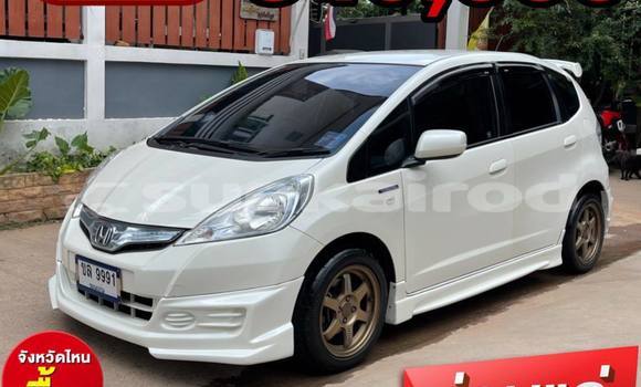 ซื้อ รถมือสอง Honda Jazz ขาว รถยนต์ ใน %{เมือง} ใน นครราชสีมา