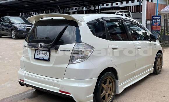Buy Used Honda Jazz White Car in Nakhon Ratchasima in Nakhon Ratchasima Buy Used Honda Jazz White Car in Nakhon Ratchasima in Nakhon Ratchasima