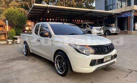 ซื้อ รถมือสอง Mitsubishi Triton ขาว รถยนต์ ใน %{เมือง} ใน นครราชสีมา ซื้อ รถมือสอง Mitsubishi Triton ขาว รถยนต์ ใน %{เมือง} ใน นครราชสีมา