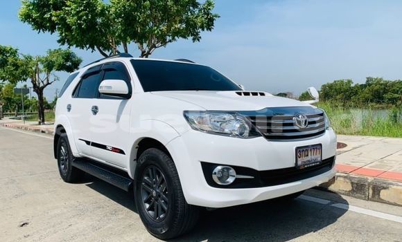 Buy Used Toyota Fortuner White Car in Bangkok in Bangkok Buy Used Toyota Fortuner White Car in Bangkok in Bangkok