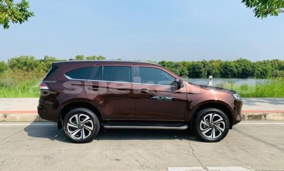 ซื้อ รถมือสอง Isuzu MU-X สีน้ำตาล รถยนต์ ใน %{เมือง} ใน กรุงเทพมหานคร ซื้อ รถมือสอง Isuzu MU-X สีน้ำตาล รถยนต์ ใน %{เมือง} ใน กรุงเทพมหานคร