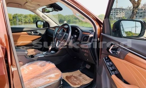 ซื้อ รถมือสอง Isuzu MU-X สีน้ำตาล รถยนต์ ใน %{เมือง} ใน กรุงเทพมหานคร ซื้อ รถมือสอง Isuzu MU-X สีน้ำตาล รถยนต์ ใน %{เมือง} ใน กรุงเทพมหานคร