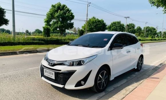Buy Used Toyota Yaris Ativ White Car in Bangkok in Bangkok