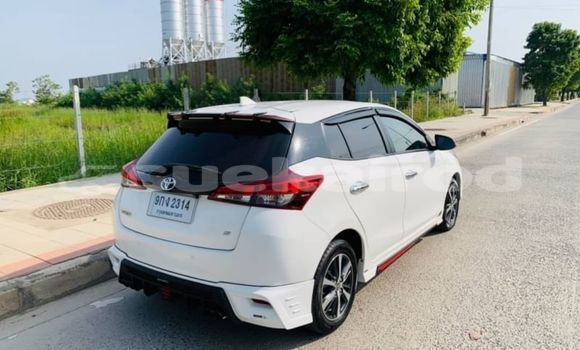 Buy Used Toyota Yaris Ativ White Car in Bangkok in Bangkok Buy Used Toyota Yaris Ativ White Car in Bangkok in Bangkok