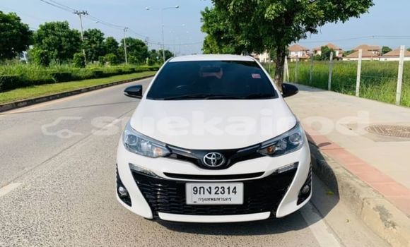 Buy Used Toyota Yaris Ativ White Car in Bangkok in Bangkok Buy Used Toyota Yaris Ativ White Car in Bangkok in Bangkok