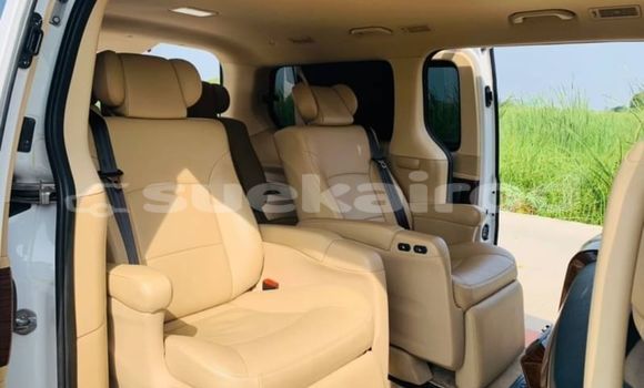 Buy Used Hyundai H1 White Car in Bangkok in Bangkok Buy Used Hyundai H1 White Car in Bangkok in Bangkok