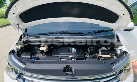 Buy Used Hyundai H1 White Car in Bangkok in Bangkok Buy Used Hyundai H1 White Car in Bangkok in Bangkok