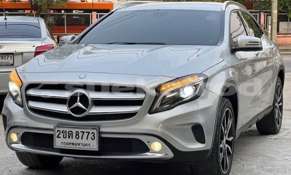 ซื้อ รถมือสอง Mercedes-Benz GLA-klasse อื่น ๆ รถยนต์ ใน %{เมือง} ใน กรุงเทพมหานคร