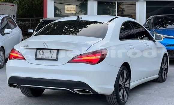 Buy Used Mercedes-Benz C-Classe White Car in Bangkok in Bangkok Buy Used Mercedes-Benz C-Classe White Car in Bangkok in Bangkok