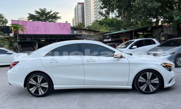 Buy Used Mercedes-Benz C-Classe White Car in Bangkok in Bangkok Buy Used Mercedes-Benz C-Classe White Car in Bangkok in Bangkok