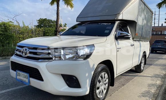 ซื้อ รถมือสอง Toyota Hiluxe Revo ขาว รถยนต์ ใน %{เมือง} ใน สมุทรปราการ