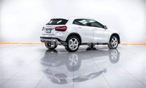 ซื้อ รถมือสอง Mercedes-Benz GLA-klasse ขาว รถยนต์ ใน %{เมือง} ใน กรุงเทพมหานคร ซื้อ รถมือสอง Mercedes-Benz GLA-klasse ขาว รถยนต์ ใน %{เมือง} ใน กรุงเทพมหานคร