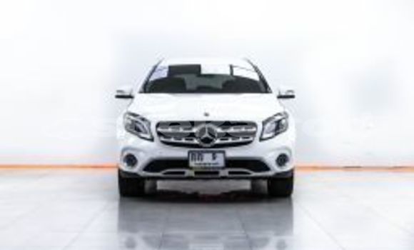 Buy Used Mercedes-Benz GLA-klasse White Car in Bangkok in Bangkok Buy Used Mercedes-Benz GLA-klasse White Car in Bangkok in Bangkok