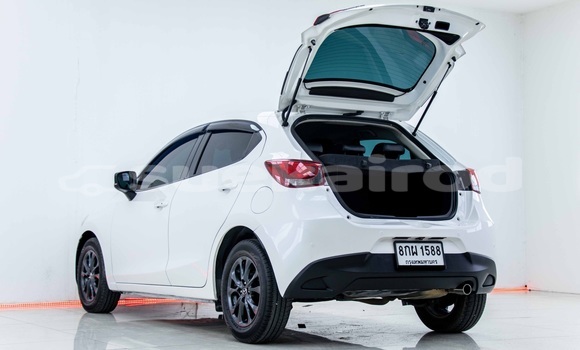 ซื้อ รถมือสอง Mazda 2 ขาว รถยนต์ ใน %{เมือง} ใน กรุงเทพมหานคร ซื้อ รถมือสอง Mazda 2 ขาว รถยนต์ ใน %{เมือง} ใน กรุงเทพมหานคร