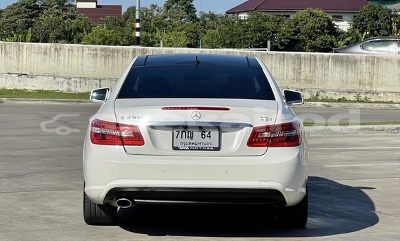 Buy Used Mercedes-Benz E-klasse White Car in Bangkok in Bangkok Buy Used Mercedes-Benz E-klasse White Car in Bangkok in Bangkok