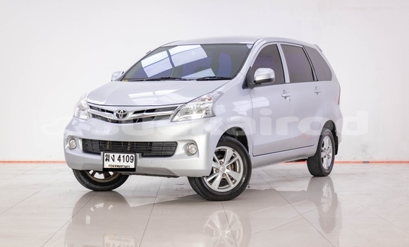 ซื้อ รถมือสอง Toyota Avanza อื่น ๆ รถยนต์ ใน %{เมือง} ใน กรุงเทพมหานคร