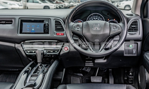 ซื้อ รถมือสอง Honda HR-V สีดำ รถยนต์ ใน %{เมือง} ใน กรุงเทพมหานคร ซื้อ รถมือสอง Honda HR-V สีดำ รถยนต์ ใน %{เมือง} ใน กรุงเทพมหานคร