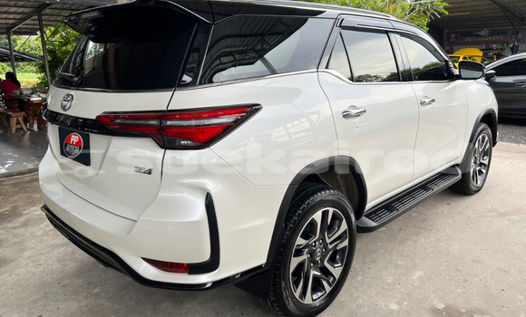 Buy Used Toyota Fortuner White Car in Songkhla in Songkhla Buy Used Toyota Fortuner White Car in Songkhla in Songkhla