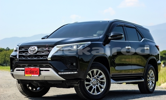 Buy Used Toyota Fortuner Black Car in Chiang Mai in Chiang Mai Buy Used Toyota Fortuner Black Car in Chiang Mai in Chiang Mai