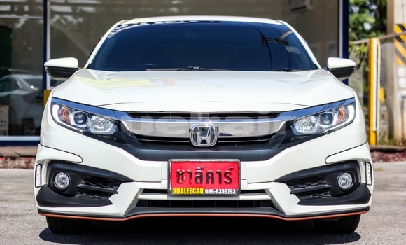 Buy Used Honda Civic White Car in Chiang Mai in Chiang Mai Buy Used Honda Civic White Car in Chiang Mai in Chiang Mai