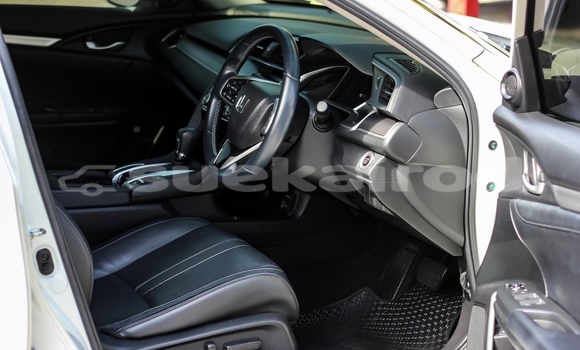 Buy Used Honda Civic White Car in Chiang Mai in Chiang Mai Buy Used Honda Civic White Car in Chiang Mai in Chiang Mai