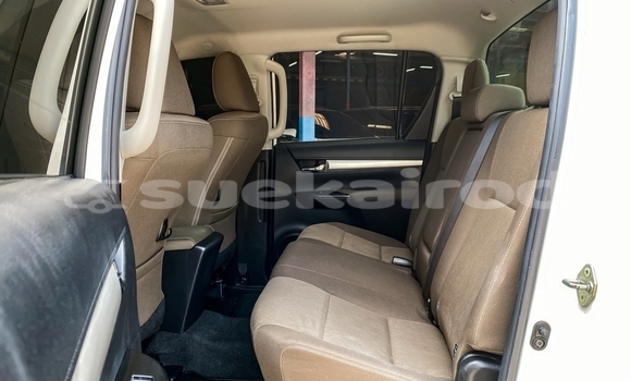 Buy Used Toyota Hiluxe Revo White Car in Chiang Mai in Chiang Mai Buy Used Toyota Hiluxe Revo White Car in Chiang Mai in Chiang Mai