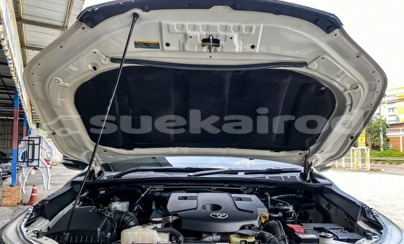 Buy Used Toyota Hiluxe Revo White Car in Chiang Mai in Chiang Mai Buy Used Toyota Hiluxe Revo White Car in Chiang Mai in Chiang Mai