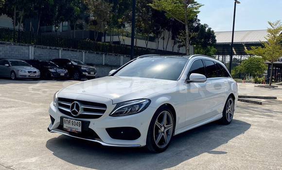 ซื้อ รถมือสอง Mercedes‒Benz C–Class ขาว รถยนต์ ใน %{เมือง} ใน กรุงเทพมหานคร