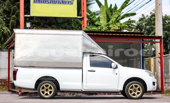 Buy Used Isuzu D-Max White Car in Chiang Mai in Chiang Mai Buy Used Isuzu D-Max White Car in Chiang Mai in Chiang Mai