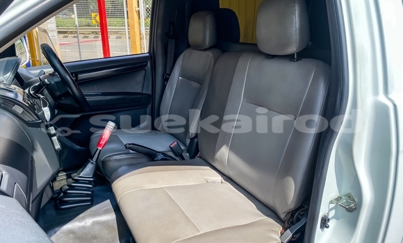 Buy Used Isuzu D-Max White Car in Chiang Mai in Chiang Mai Buy Used Isuzu D-Max White Car in Chiang Mai in Chiang Mai